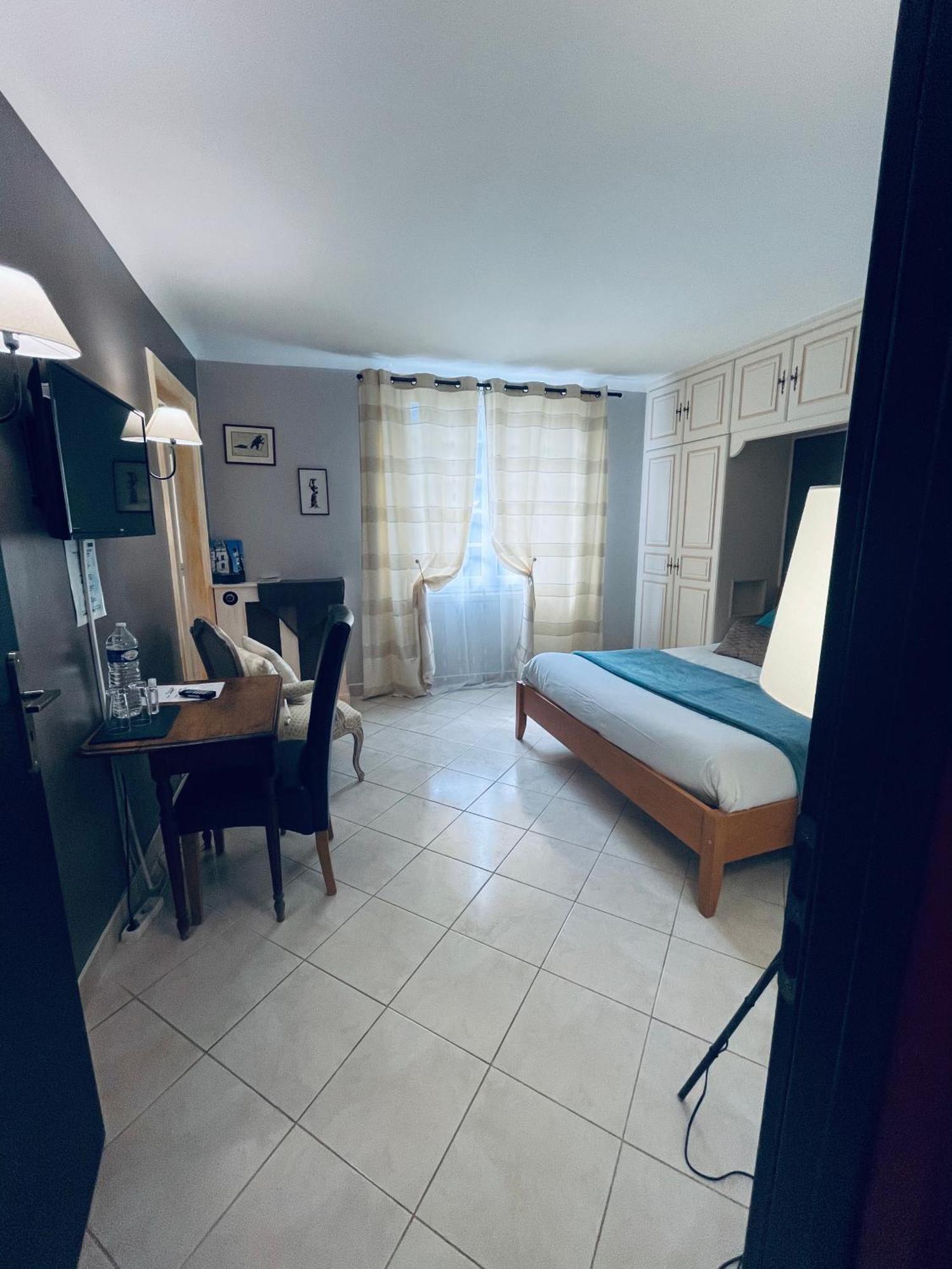 La Colliniere Hotel Sainte-Gemme-Moronval Szoba fotó